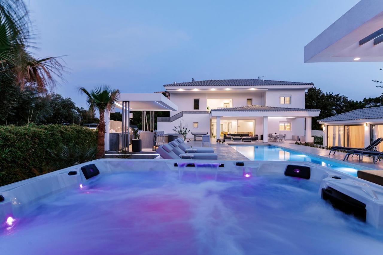 فيلا M Mansion Pefki المظهر الخارجي الصورة